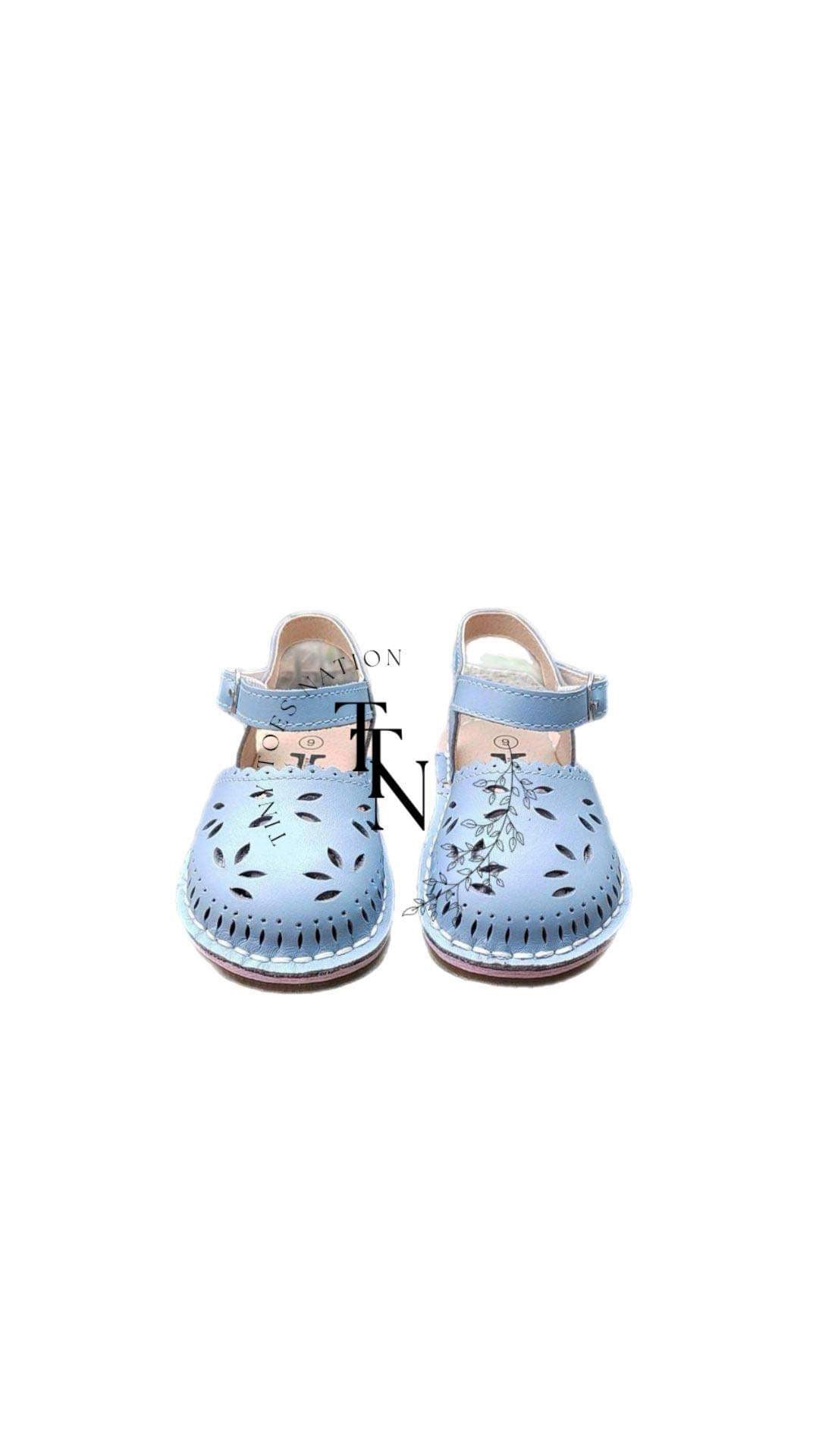 Blue yaremi cutout flat