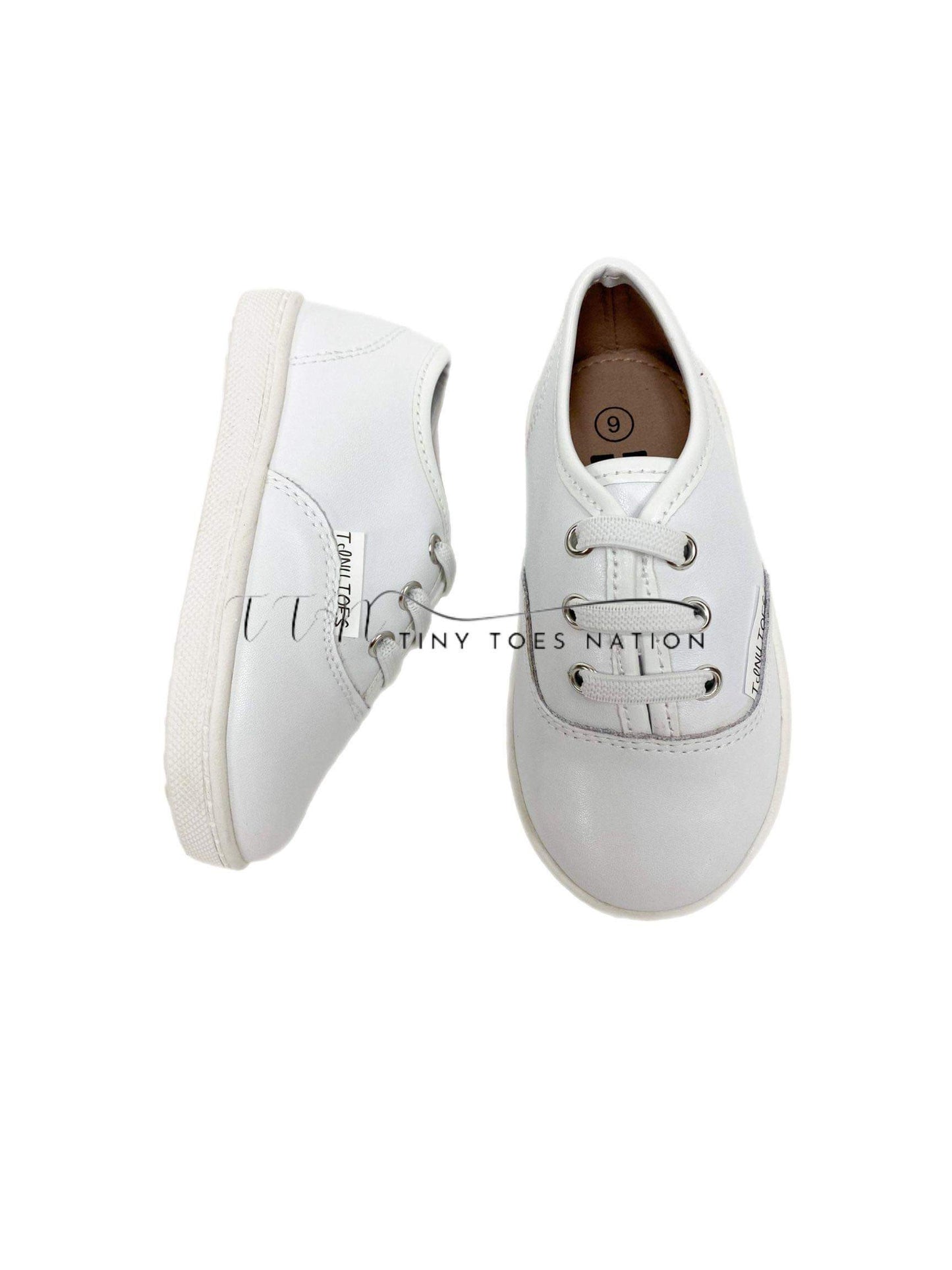 White Adult Ivy Sneaks