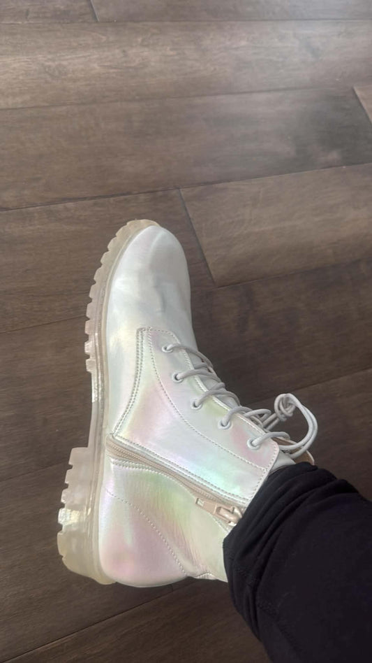 White iridescent Combat