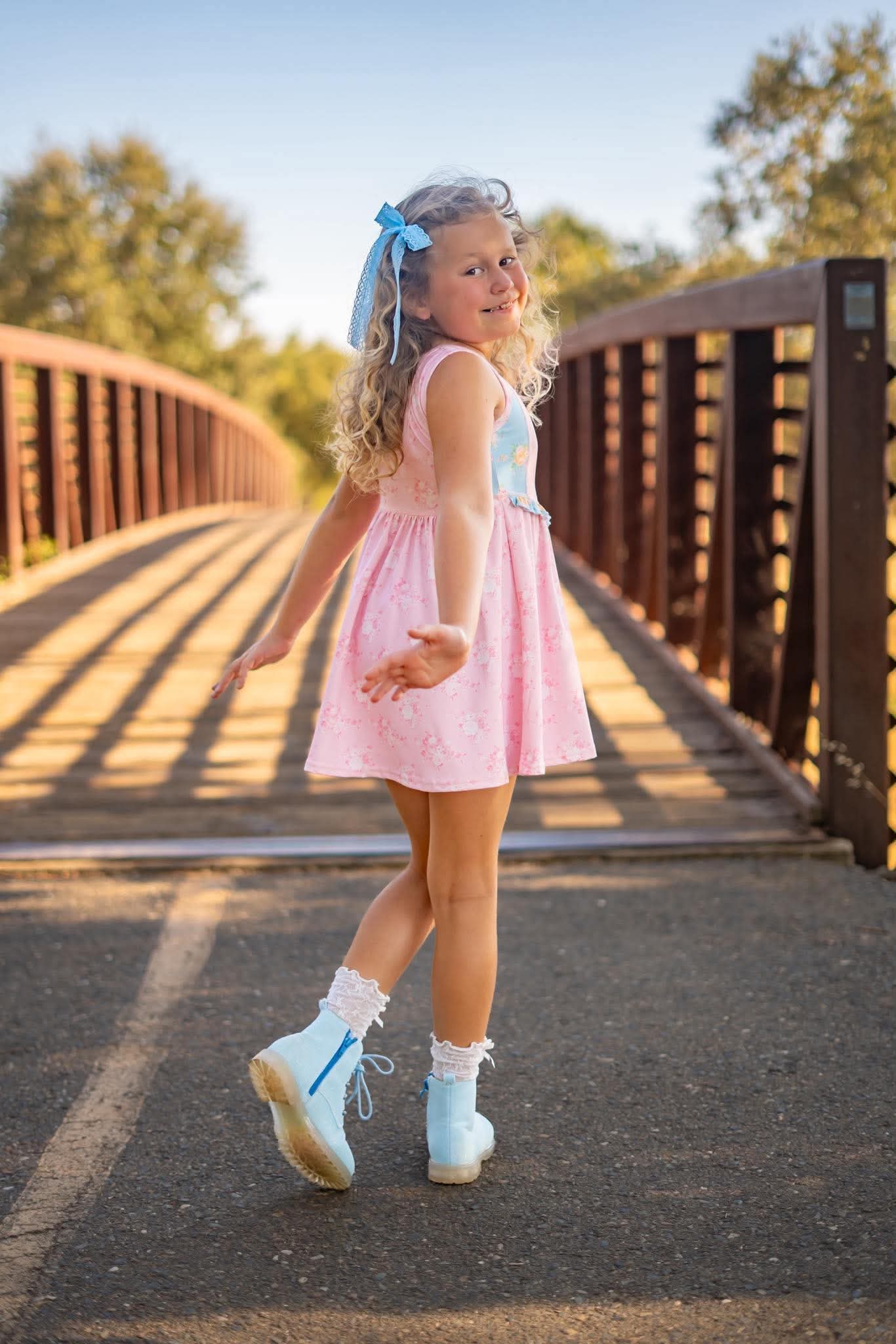 Light Blue Sparkle Combat